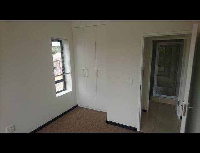 1 BEDROOM PROPERTY TO RENT IN LONEHILL